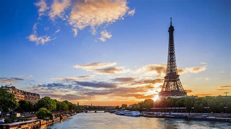 Eiffel Tower View From Seine River Paris France Windows Spotlight