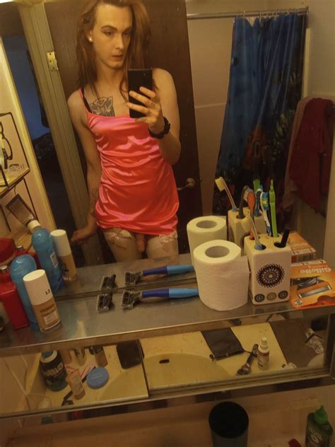 Just Some Cute Fuckmeat Dressed In Pink 19 Pics Xhamster