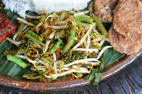 Nasi ambeng sedia untuk dinikmati. Mamanda Singapore Nasi Ambeng |Johor Kaki Travels for Food