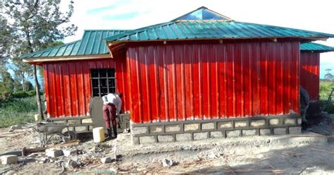 Kenyan Man Shows Off Simple 3 Roomed Mabati House He Built With Ksh