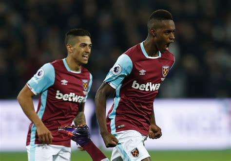 West Ham Co Chairman David Gold Has Twitter Message For Edimilson Fernandes After His Efl Cup