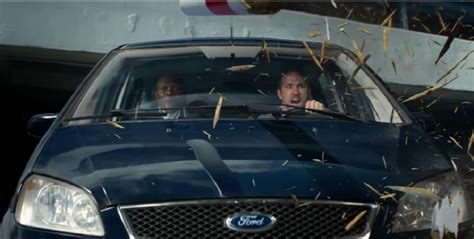 He soon sobers up when he gets roped into escorting a notorious hitman, darius kincaid (a classic jackson moniker if ever there was one), from prison in the uk to the international court of justice to give evidence. THE HITMAN'S BODYGUARD (2017)-Film Review - ZekeFilm