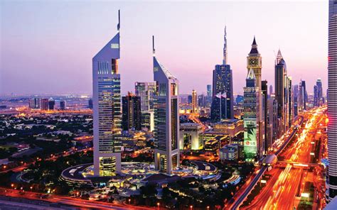 دبي مدينة مُحلقة في السماء