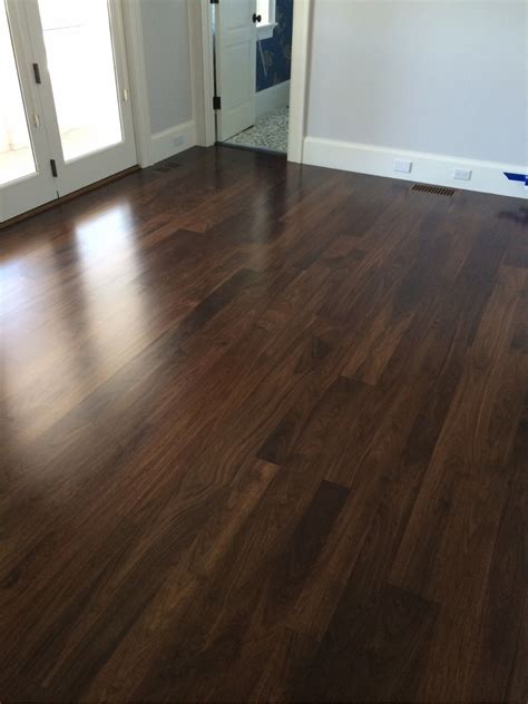 Walnut Wide Plank Floors Benefits And Uses Wide Plank Flooring Bamboo Flooring Stone