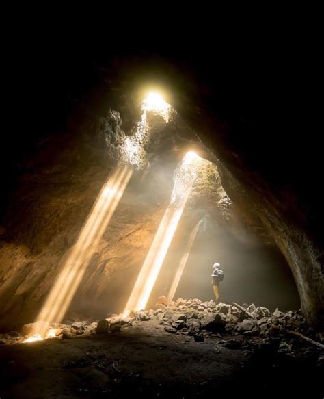 Skylight Cave Oregon Oregon Destinations Oregon Travel Places To Go