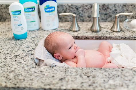 8 Tips For Babys First Bath Baby Chick