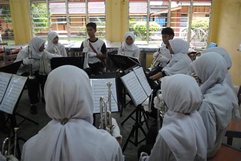 The two form 5 classes of 1956 at the sultan ismail college in kota bharu on the east coast of malaysia then malayawere the only group of about 80 pupils [the exact number is uncertain due to. SULTAN ISMAIL COLLEGE MARCHING BAND (SICMB): Bengkel ...