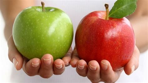 التفاح الأحمر أم الأخضر أيهما أكثر فائدة