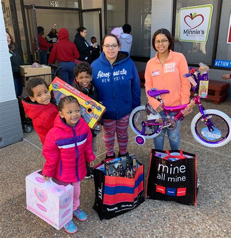 Minnie's food pantry was named community partner of the year by the city of plano! Minnie's Blessings Christmas Giveaway - Minnie's Food Pantry