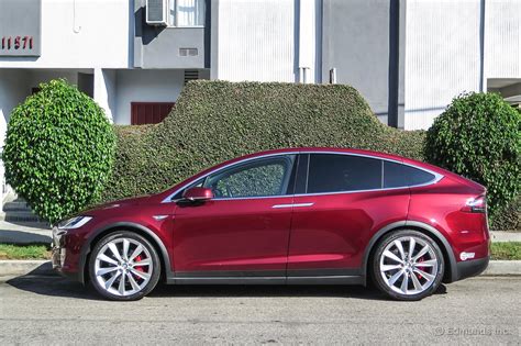 2016 Tesla Model X Whats It Like To Live With Edmunds