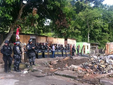 G1 Pm Cumpre Reintegração De Posse Em área Ocupada Por Famílias Em Manaus Notícias Em Amazonas