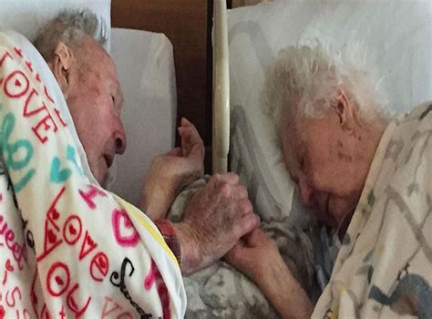 People Are Heartbroken By This 100 Year Old Man Holding His Dying Wifes Hand After 77 Years Of