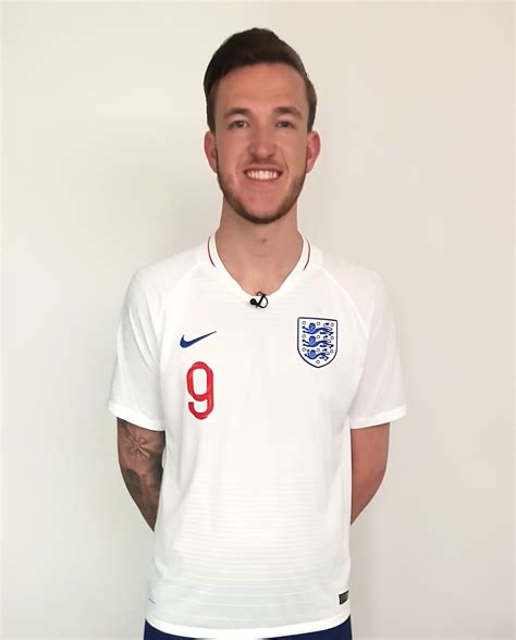 English soccer star harry kane announced wednesday on twitter that he will be staying at premier league club tottenham hotspur for now after . Harry Kane Lookalike - Hire Lookalikes, Impersonator