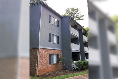 Pine Knoll 2435 Avent Ferry Rd Raleigh Nc Apartments For Rent Rent