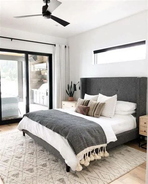Simple Elegant Master Bedroom Decor Ideas 4