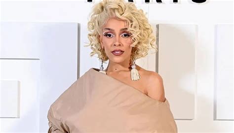 Doja Cat Faces Backlash As Unusual Fan Interaction Sparks Controversy