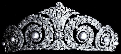 The Royal Order Of Sartorial Splendor Tiara Thursday The Cartier
