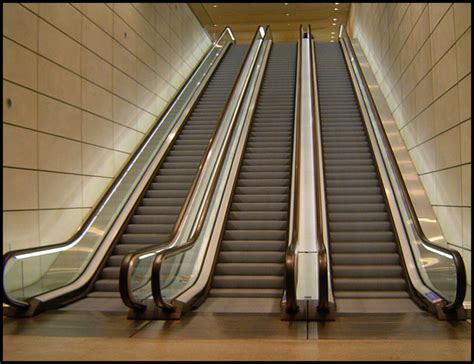 Escalators And Circular Tracks Explained With Examples Video Lecture
