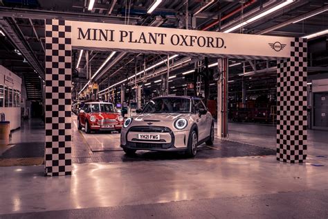 Celebrating 20 Years Of The New Mini At Plant Oxford Motoringfile