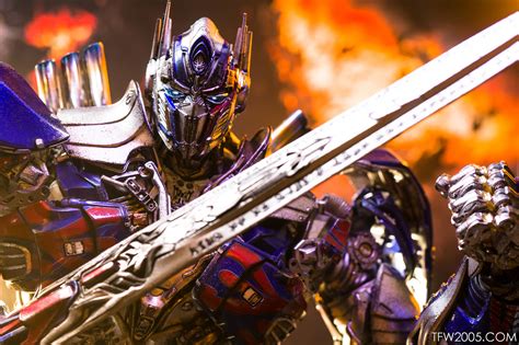 3a Transformers The Last Knight Optimus Prime Photo Review Transformers