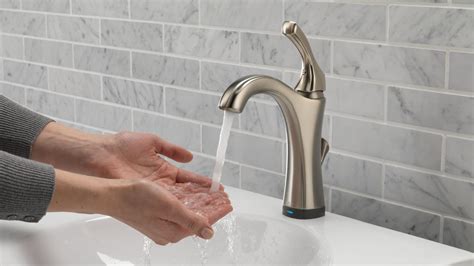 Explore moen's collection of bathroom sink and shower faucets available in several designer styles and finishes from modern chrome to transitional polished nickel to traditional oil rubbed bronze. Top touchless Bathroom Faucet Construction - Home Sweet ...