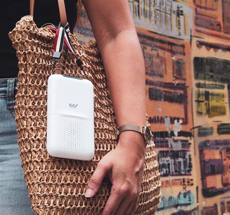 6gcool Tiny High Tech Air Purifier Offers Pocket Size Protection