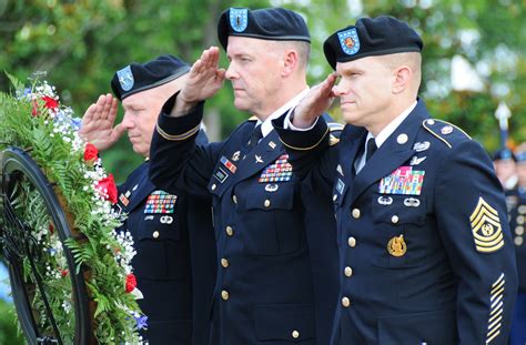 Honoring The Nation S Fallen Ceremony Honors Duty Sacrifice Article The United States Army