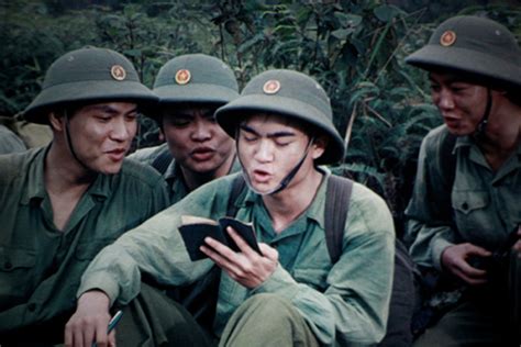 Những Khoảnh Khắc Hình ảnh đẹp Về Người Lính Việt Nam Cảm động Và Sâu Lắng