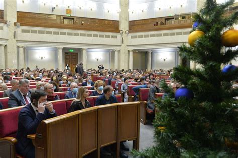 Топ новина Руслан Стефанчук привітав працівників Апарату Верховної