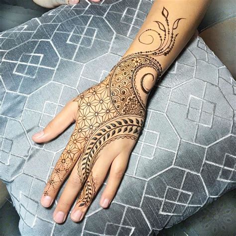 24 Henna Tattoos By Rachel Goldman You Must See Henna Tattoo Hand