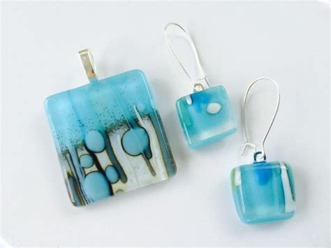 Pin By Rainey Shafer On Glass Fuse Ideas Fused Glass Jewelry Dichroic