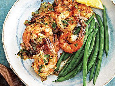 Arrange a quarter of the spinach in a bed on each of 4 dinner plates. Garlic Shrimp | Recipe | 15 minute meals, Easy dinner ...