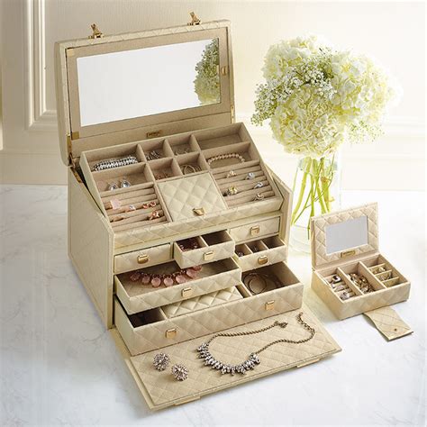 Extra Large Quilted Jewelry Box Traditional Jewelry Boxes And Organizers