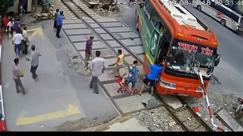 Bus Crash Crazy Car Crashes Caught On Camera January 2019 Youtube
