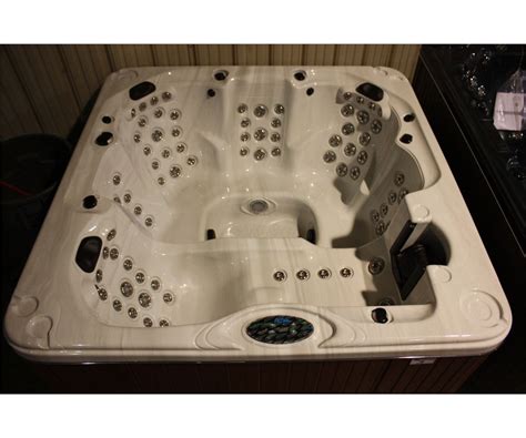 Cal Spas 75 Hot Tub With Sterling Silver Interior And Mahogany