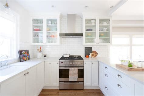 Easy Kitchen Makeover Tips From Emily Henderson Hgtvs Decorating