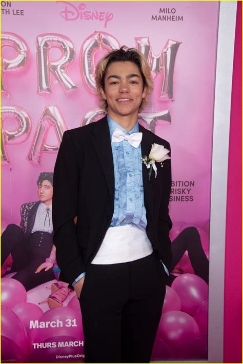 Full Sized Photo Of Disney Channel Stars Attend Prom Pact Premiere 61