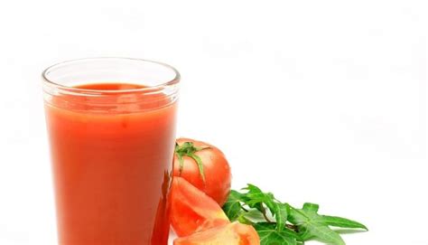 20 amazing health benefits of tomatoes that should make them a daily staple in your diet