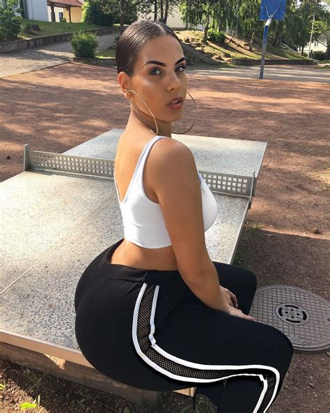 Amirah Dyme Curvy Women Instagram Cake Ebony Models Thick Girl Fashion Big Butts Curvy Girl