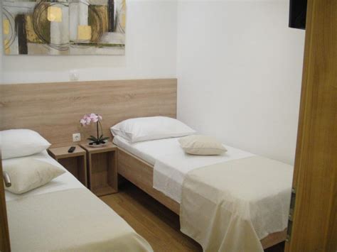 Its like resorts specially those who would like to avoid crowed and stay complete quite atmosphere room clean, big and confortable. Gallery - Cheap Hotel in Split