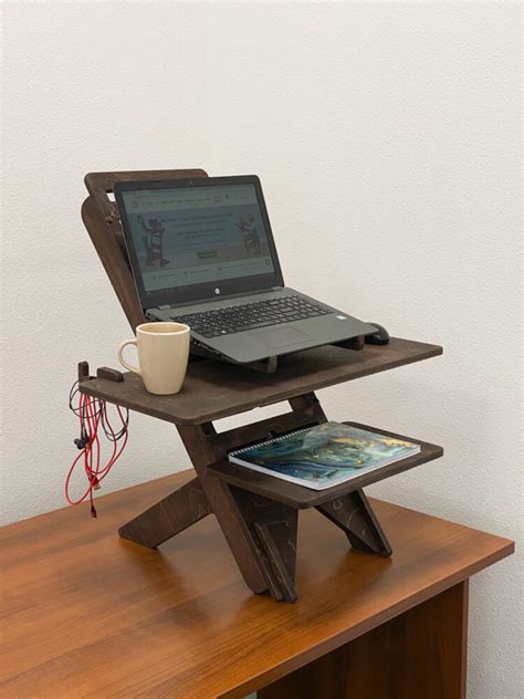 UP DESK - подставка для ноутбука для работы стоя, темный орех - «Живи Стоя»