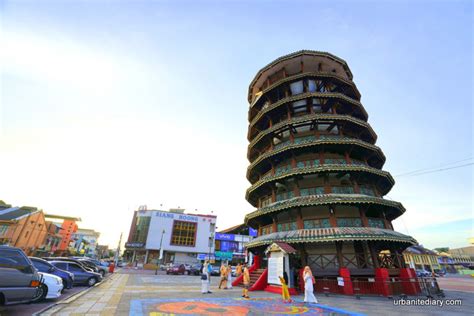 Torre inclinada de teluk intan (es) برج مايل فى ماليزيا (arz). Top 5 Things to do in Teluk Intan • Sassy Urbanite's Diary