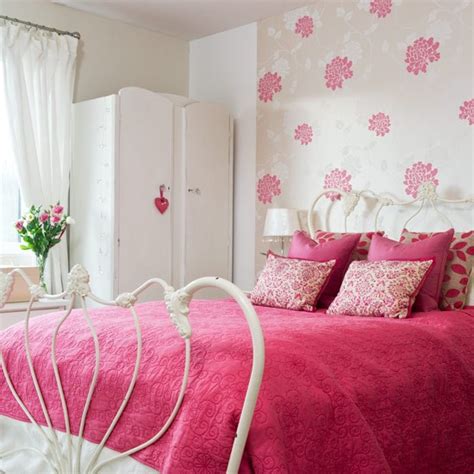 46 Pretty Wallpaper For Bedrooms On Wallpapersafari