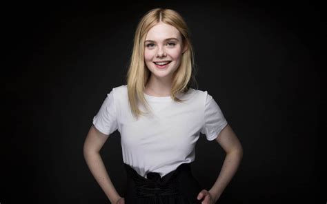 Elle Fanning Biography Height And Life Story Super Stars Bio