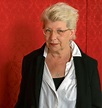 "Kurz und Knapp" - Ein Interview mit Johanna Schall - MeinViertel