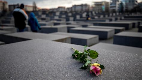Holocaust Remembrance Day 2021