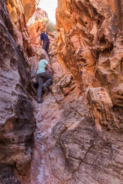 Two Fun Short Hikes To Do At Red Rock Canyon Las Vegas Earth Trekkers
