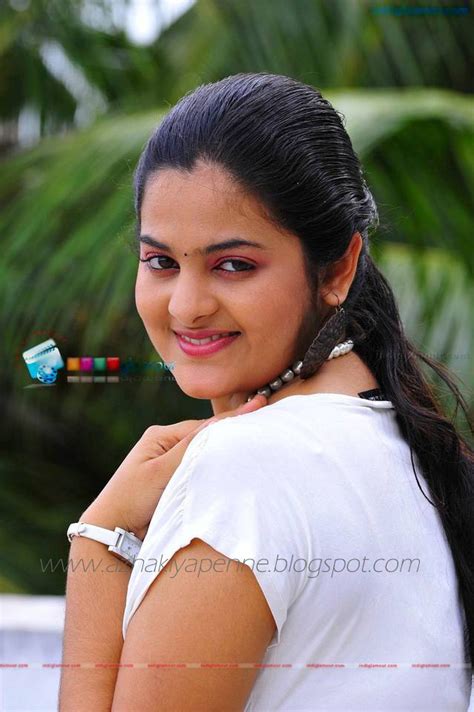Malayalam Serial Actress Anu Joseph Navel Images Holidays Oo