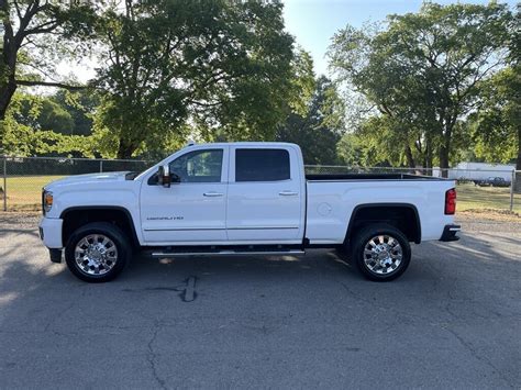 2018 Gmc Sierra 2500 Denali 162265 Miles White 66l Automatic Used