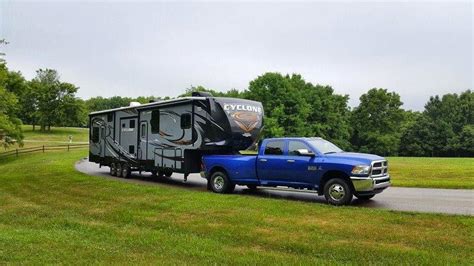 Gooseneck Vs 5th Wheel Hitch Whats The Difference Rv Talk